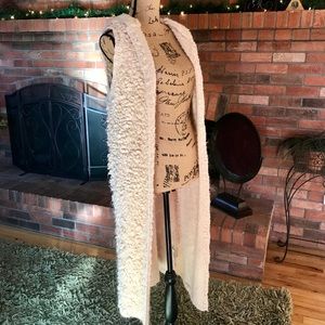 🐑 Cozy & warm long duster Forever 21